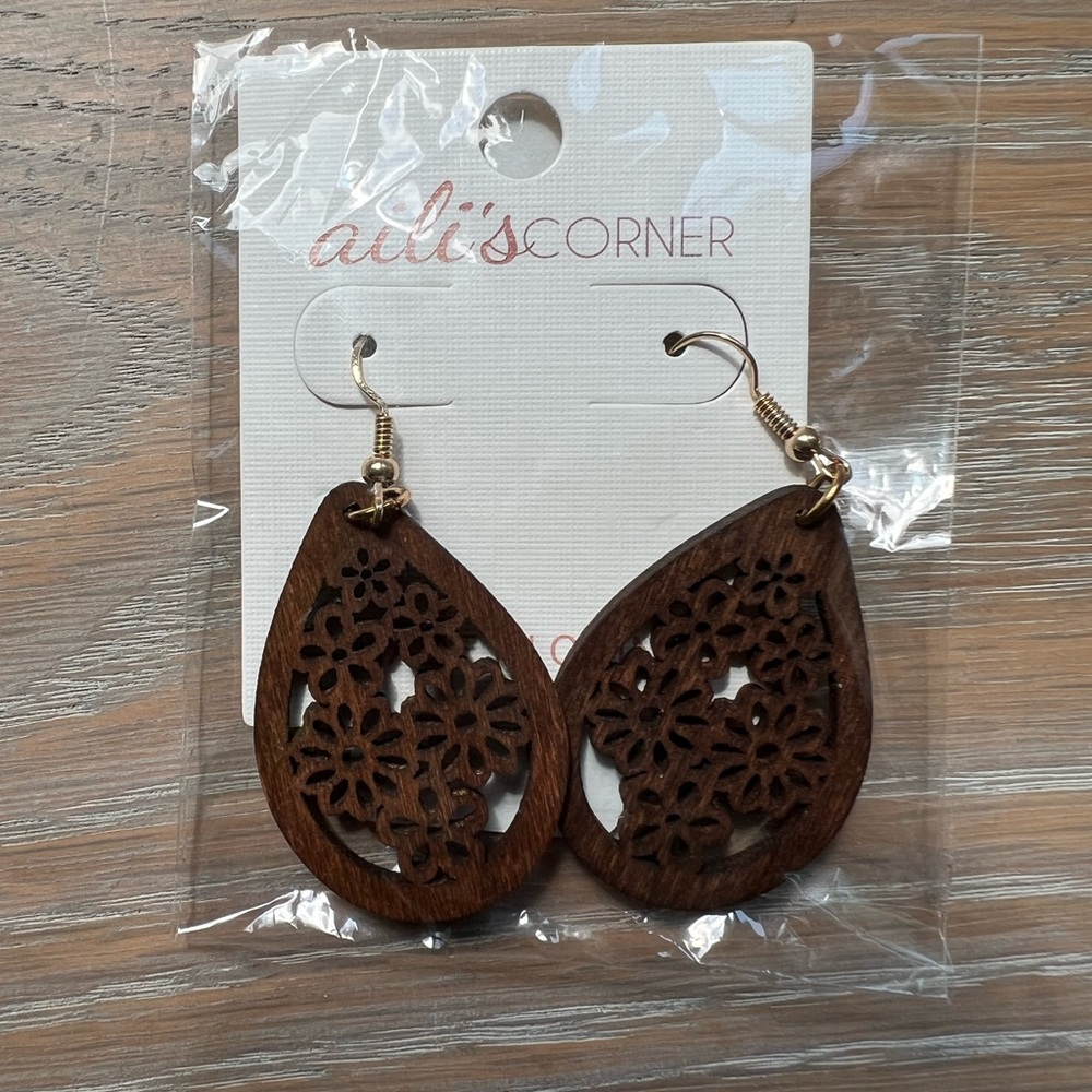 Wood floral cutout teardrop earrings